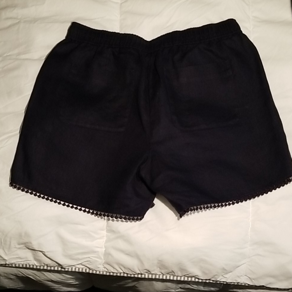 Shorts - Picture 2 of 2